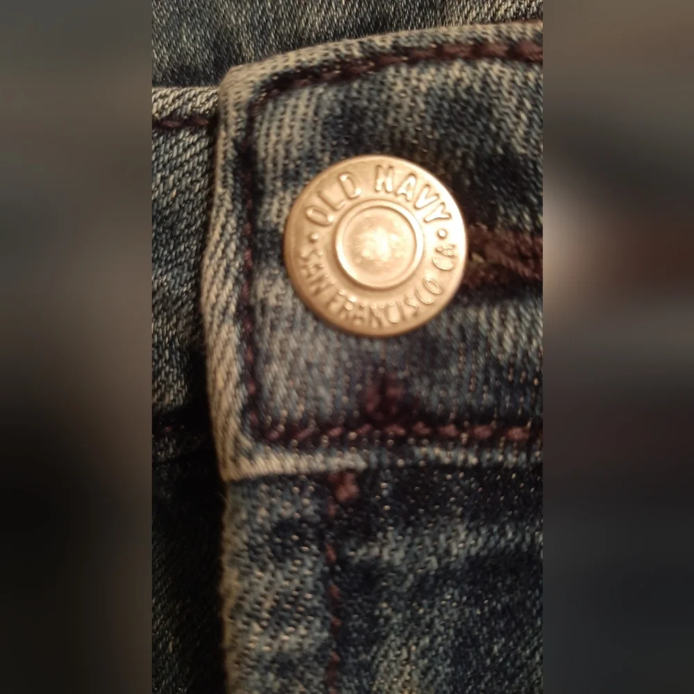 Old Navy Boot Cut Jeans size 10 stretchy - Picture 2 of 4